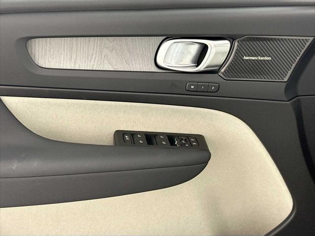 new 2025 Volvo XC40 car, priced at $53,010