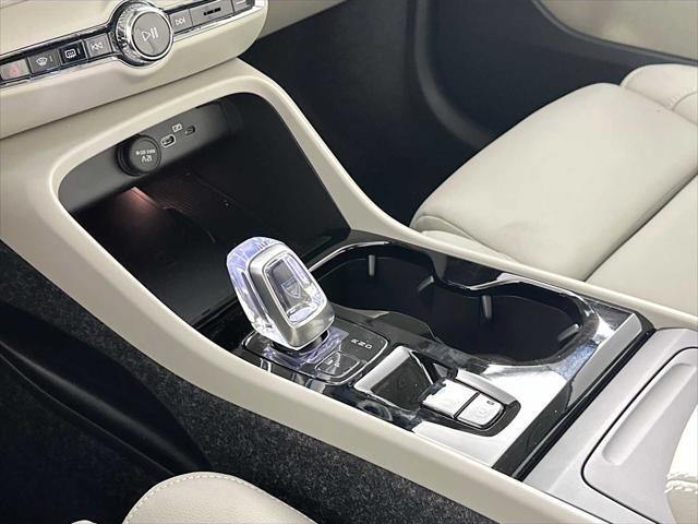 new 2025 Volvo XC40 car, priced at $53,010