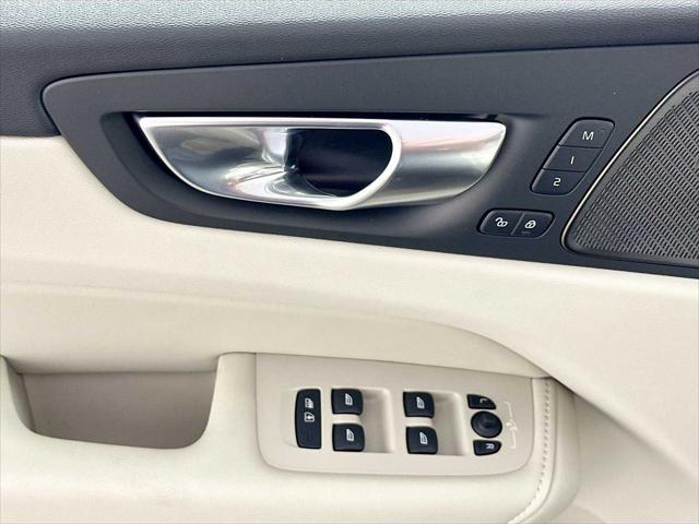 new 2025 Volvo XC60 car, priced at $56,550