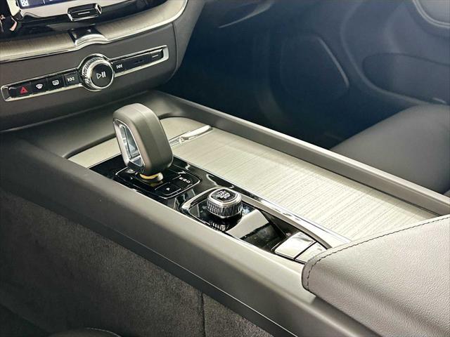 new 2025 Volvo XC60 Plug-In Hybrid car, priced at $67,995