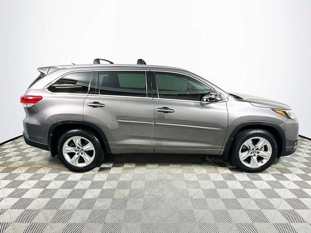 used 2018 Toyota Highlander car, priced at $24,700