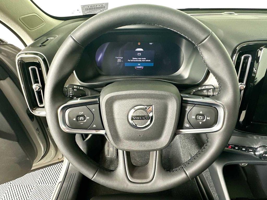 new 2025 Volvo XC40 car, priced at $48,660