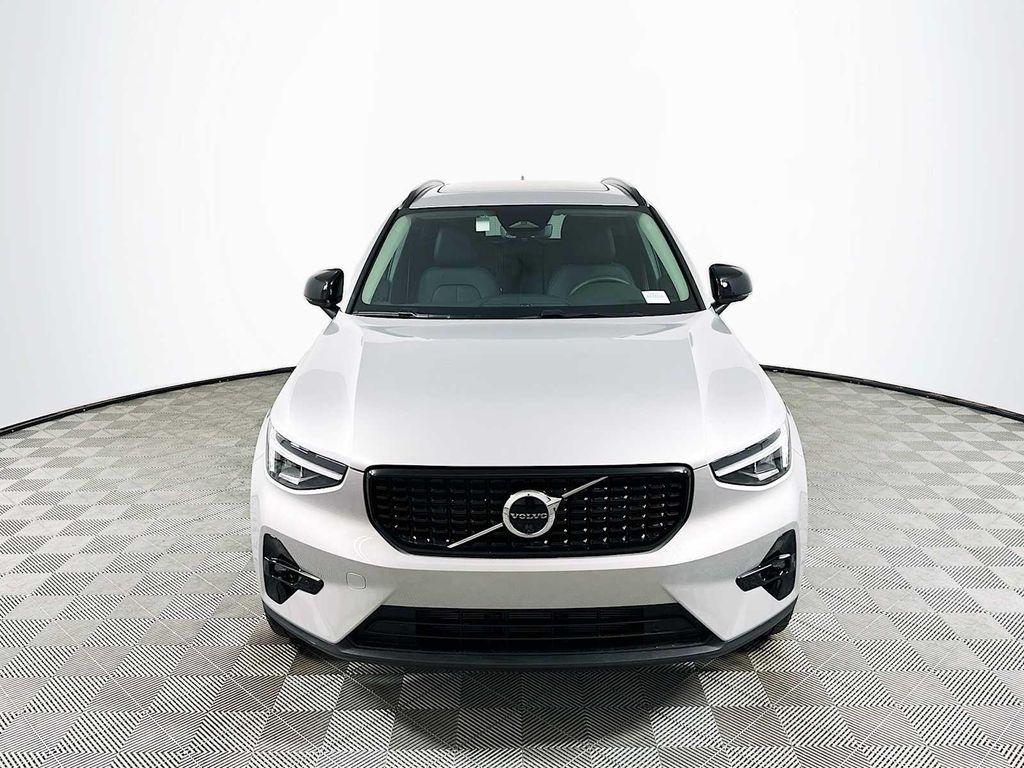new 2025 Volvo XC40 car, priced at $48,660