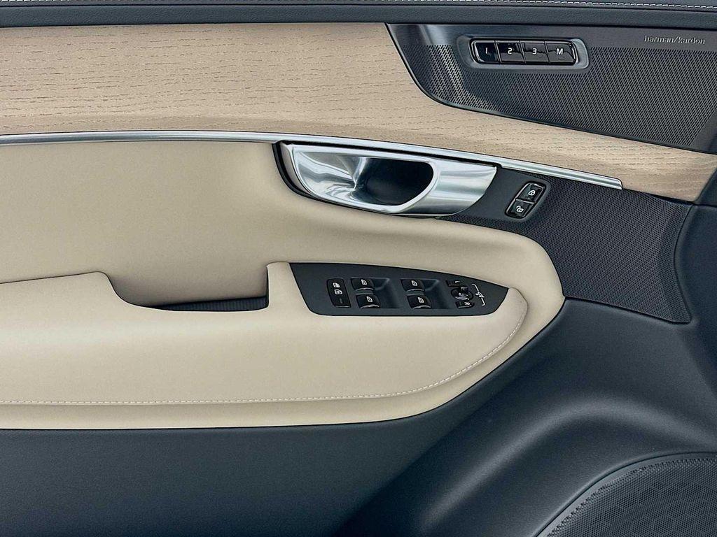 new 2026 Volvo XC90 car, priced at $68,230