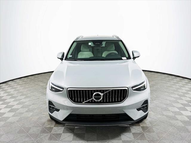 new 2025 Volvo XC40 car, priced at $51,465
