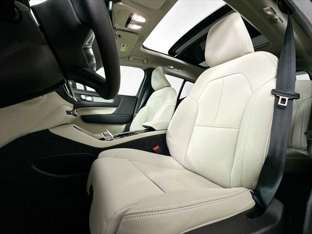 new 2025 Volvo XC40 car, priced at $51,465