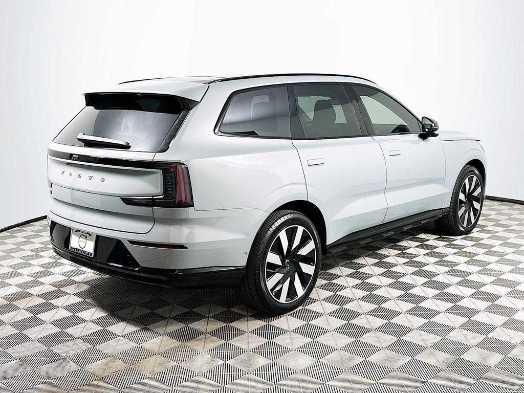 new 2025 Volvo EX90 car, priced at $85,640