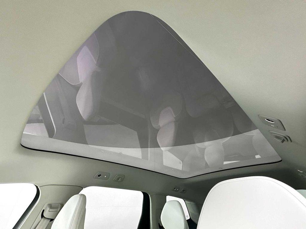 new 2025 Volvo EX90 car, priced at $85,640