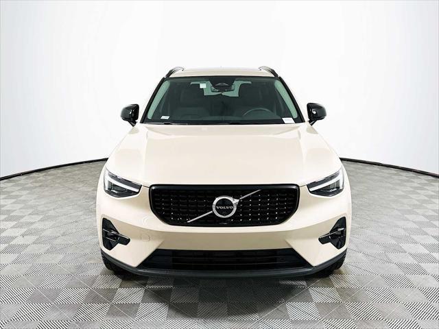 new 2025 Volvo XC40 car, priced at $51,035