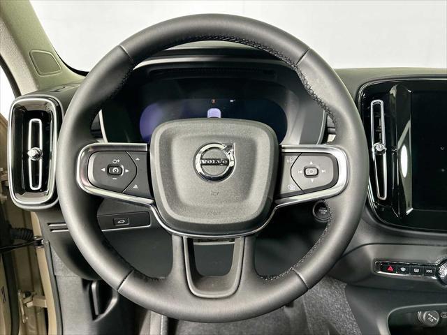 new 2025 Volvo XC40 car, priced at $51,035
