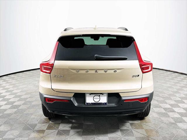 new 2025 Volvo XC40 car, priced at $51,035