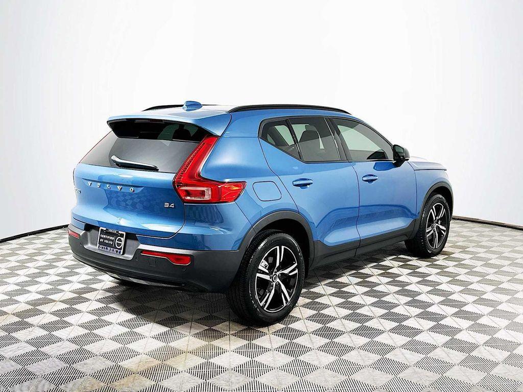used 2023 Volvo XC40 car, priced at $33,300