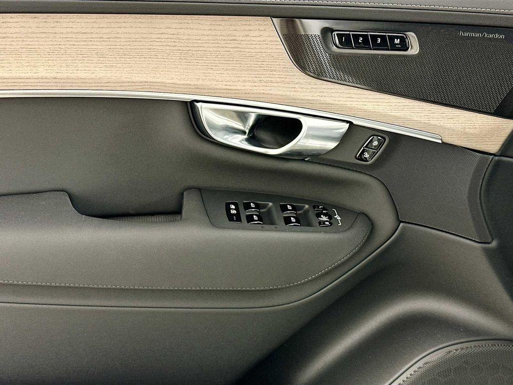 new 2025 Volvo XC90 car, priced at $70,890