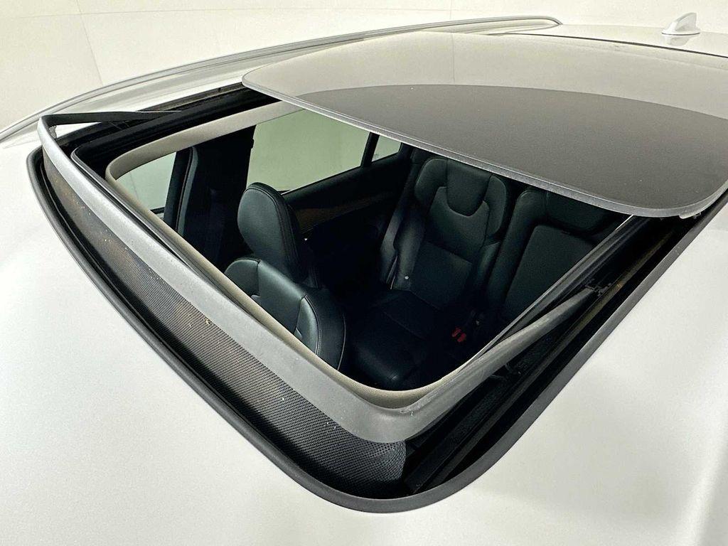 used 2021 Volvo XC90 car, priced at $25,700