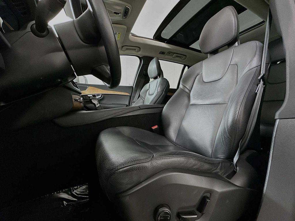 used 2021 Volvo XC90 car, priced at $25,700