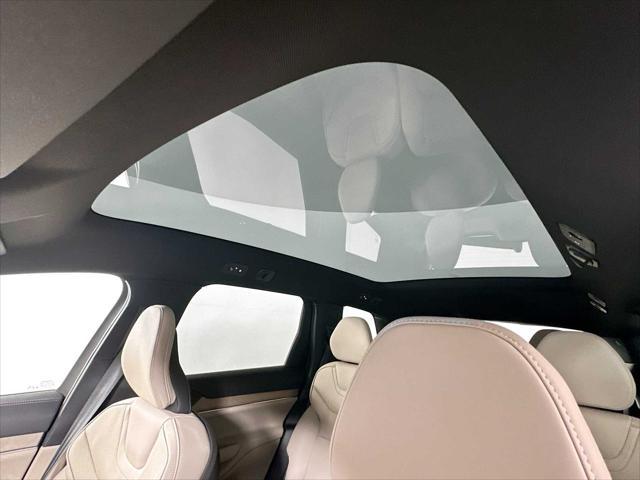 new 2025 Volvo EX90 car, priced at $90,040