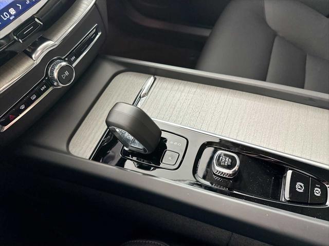 new 2025 Volvo XC60 Plug-In Hybrid car, priced at $66,260