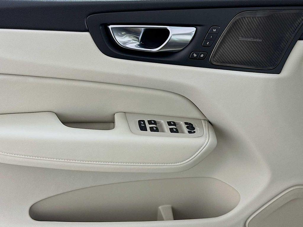 new 2026 Volvo XC60 car, priced at $63,935