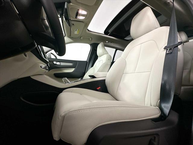 new 2025 Volvo XC40 car, priced at $53,240