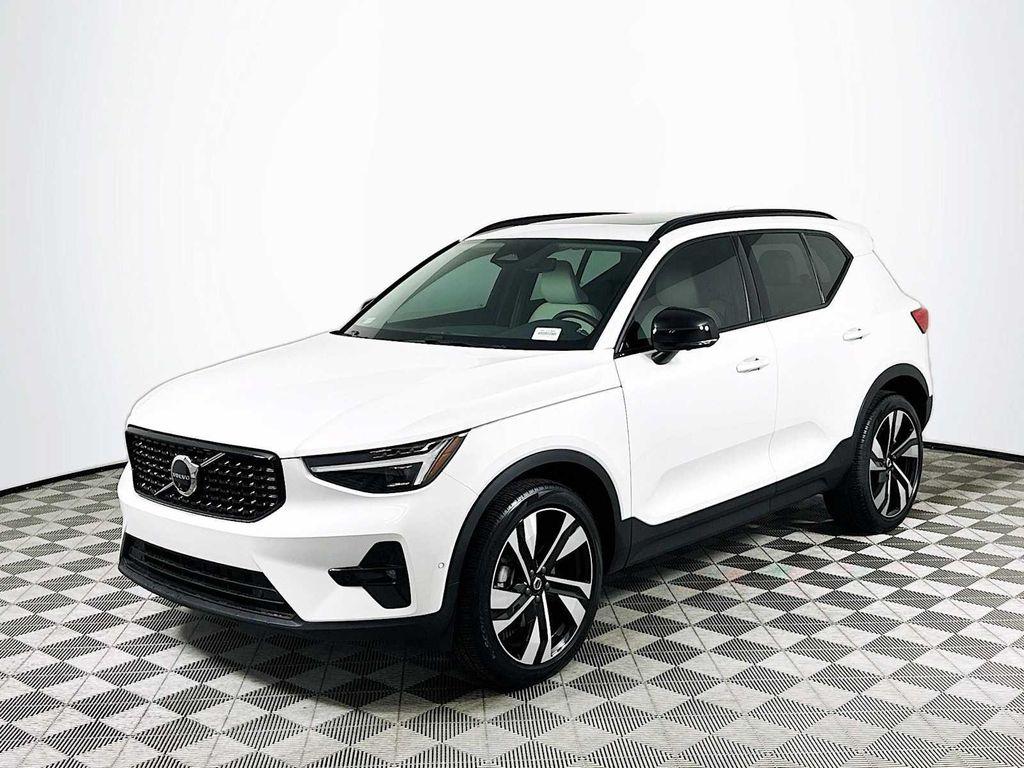 used 2025 Volvo XC40 car, priced at $45,300