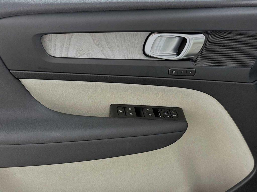 used 2025 Volvo XC40 car, priced at $40,700