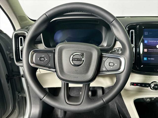 new 2025 Volvo XC40 car, priced at $50,605
