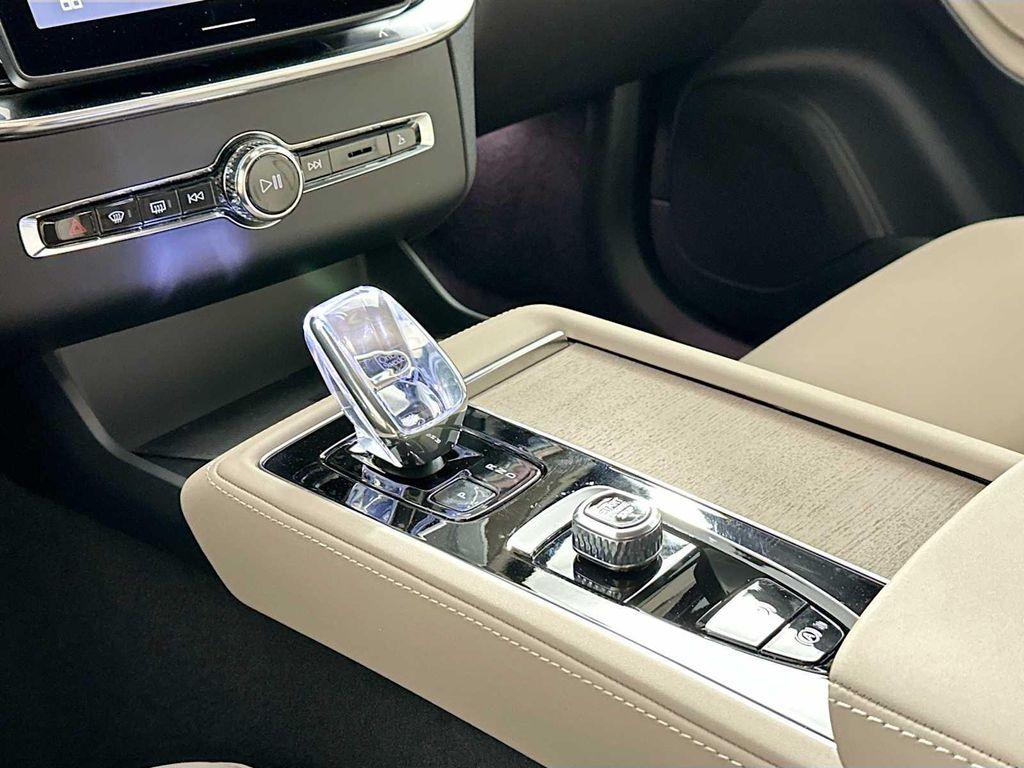 new 2025 Volvo XC90 Plug-In Hybrid car, priced at $78,805