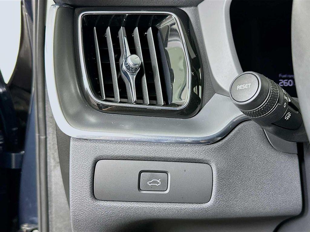 used 2023 Volvo XC60 car, priced at $33,300