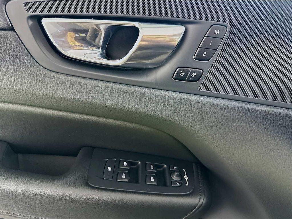 used 2023 Volvo XC60 car, priced at $33,300