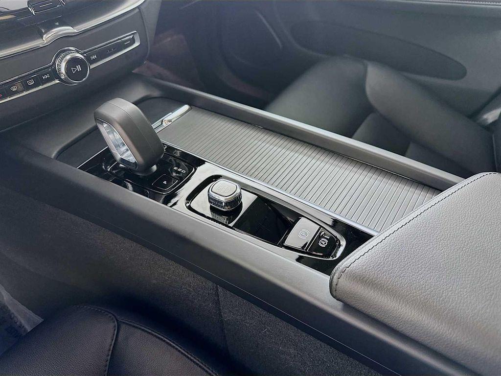 used 2023 Volvo XC60 car, priced at $33,300