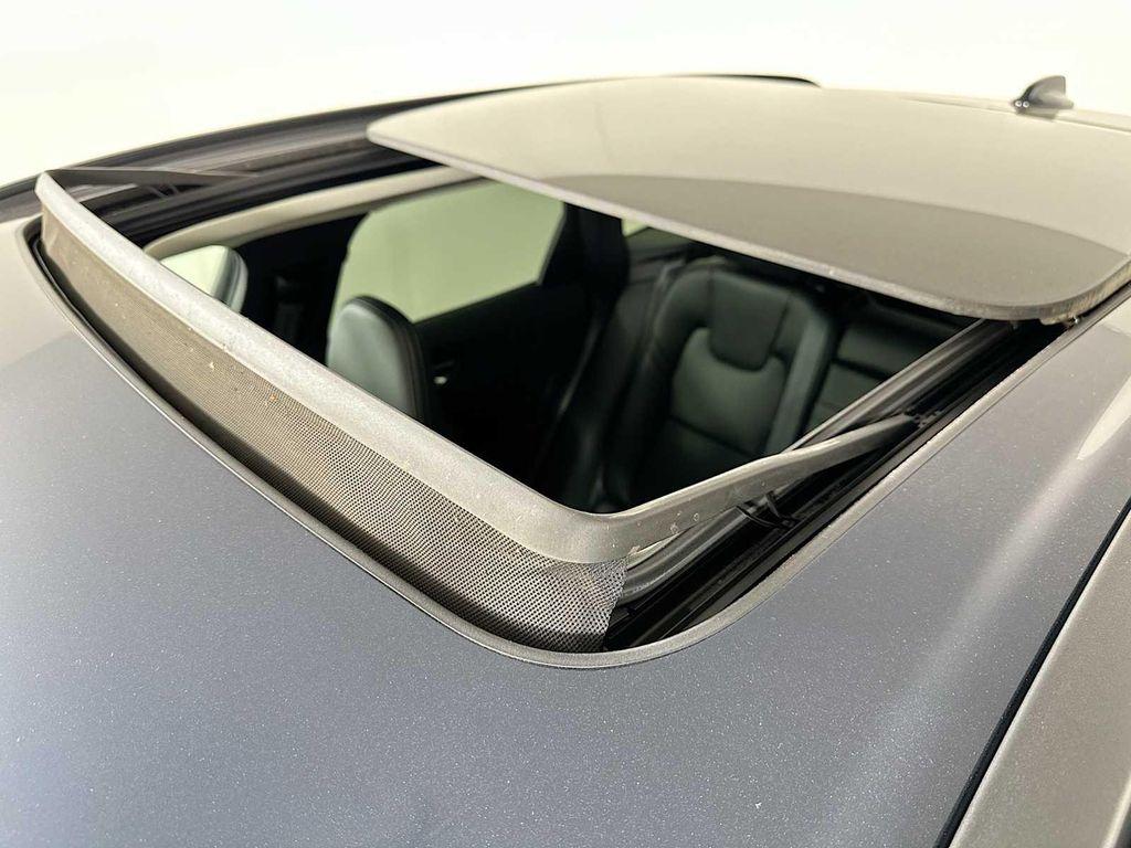 used 2023 Volvo XC60 car, priced at $33,300