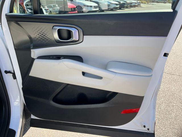 used 2023 Kia Sorento car, priced at $30,888