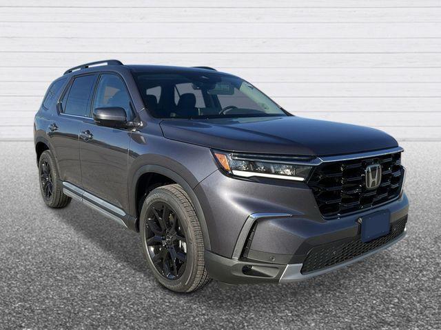 new 2025 Honda Pilot car, priced at $51,095