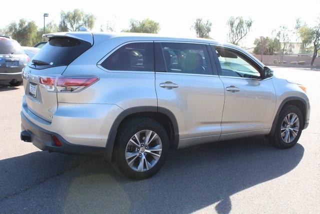 used 2015 Toyota Highlander car, priced at $14,225