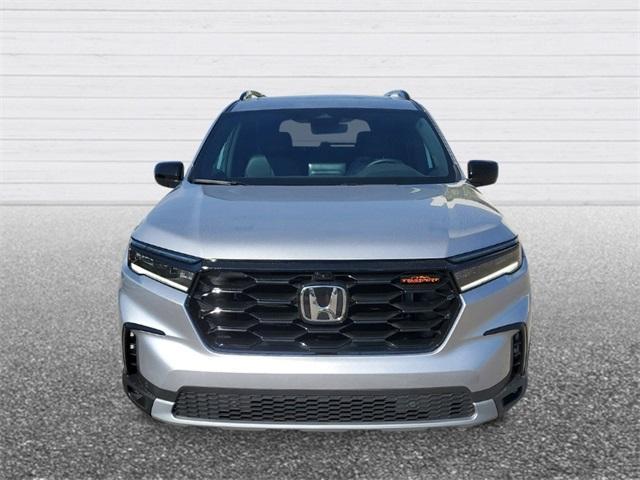 new 2025 Honda Pilot car, priced at $50,850