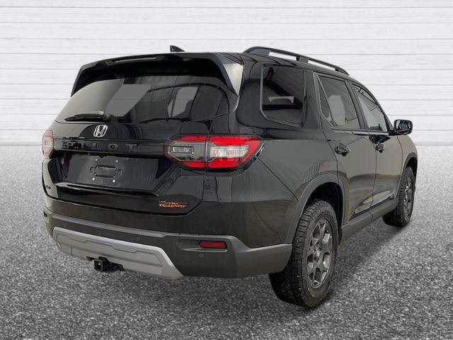 new 2025 Honda Pilot car, priced at $50,850