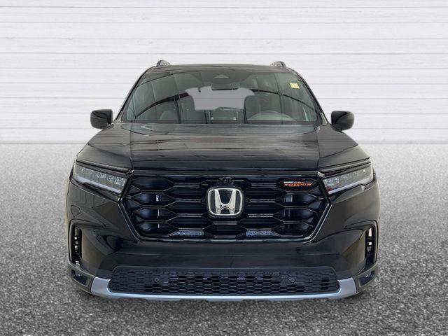 new 2025 Honda Pilot car, priced at $50,850