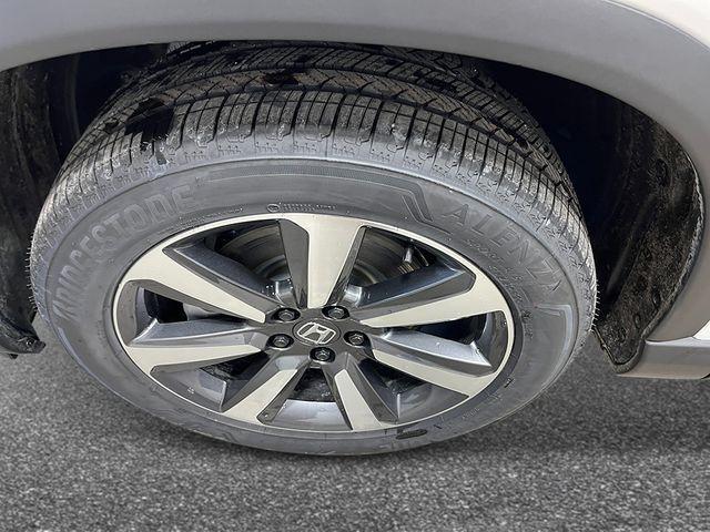 new 2025 Honda Pilot car, priced at $51,550