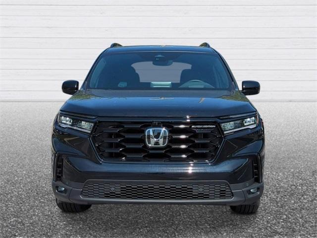 new 2025 Honda Pilot car, priced at $55,975