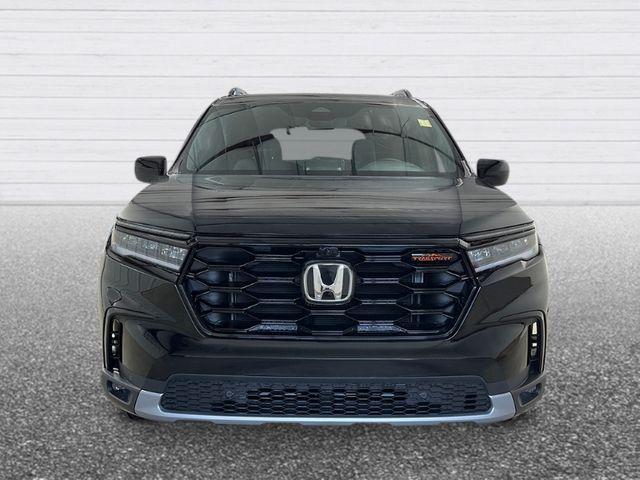 new 2025 Honda Pilot car, priced at $50,850