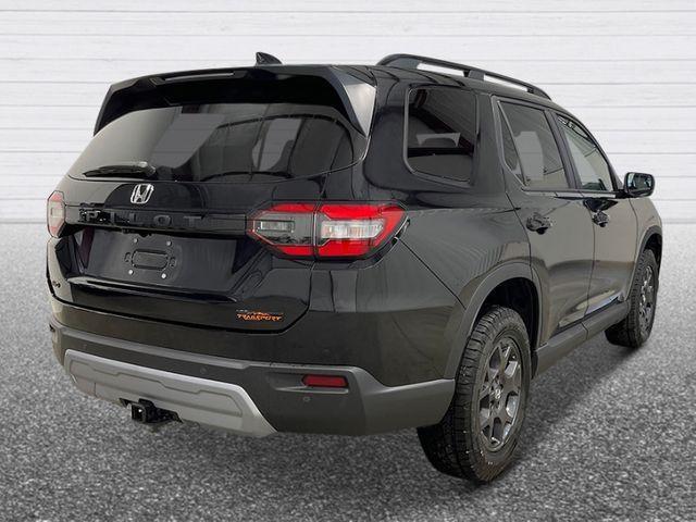 new 2025 Honda Pilot car, priced at $50,850
