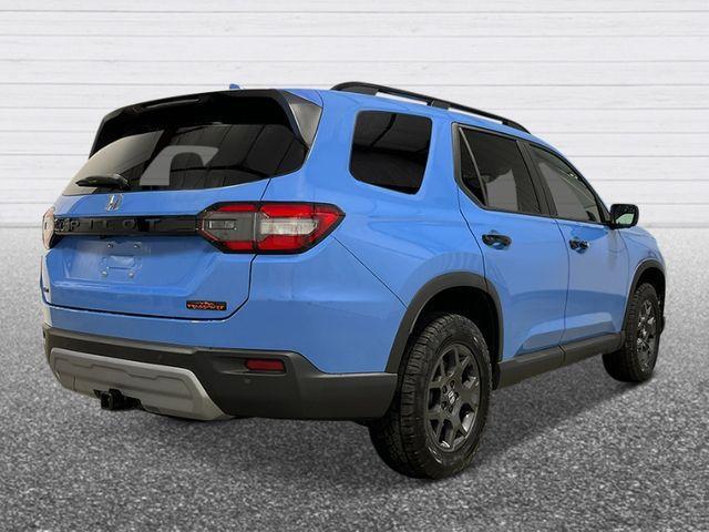 new 2025 Honda Pilot car, priced at $51,350