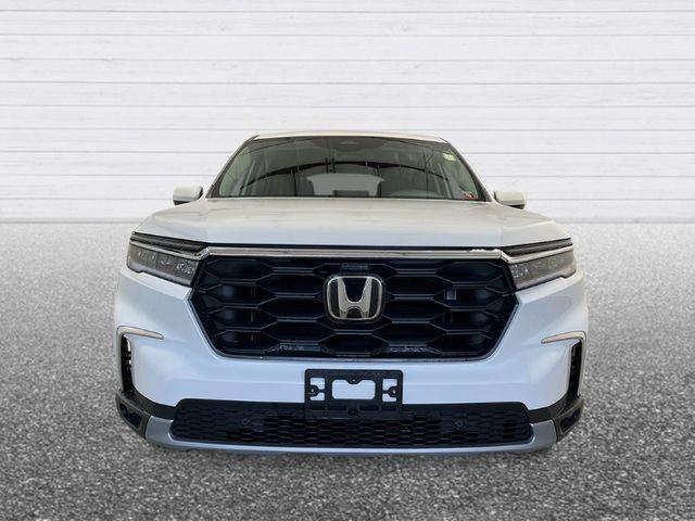 new 2025 Honda Pilot car, priced at $48,280