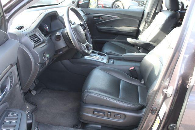 used 2021 Honda Pilot car, priced at $29,445