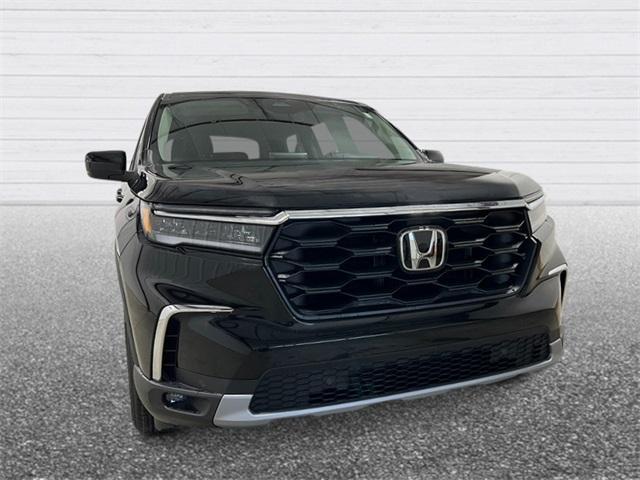 new 2025 Honda Pilot car, priced at $47,725