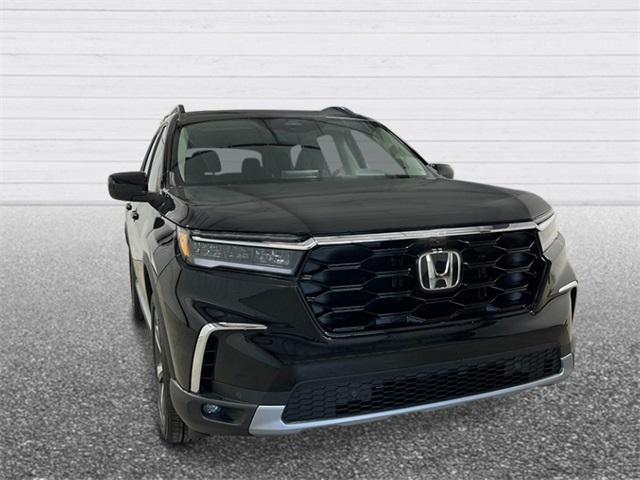 new 2025 Honda Pilot car, priced at $54,175