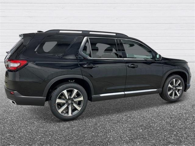 new 2025 Honda Pilot car, priced at $54,175