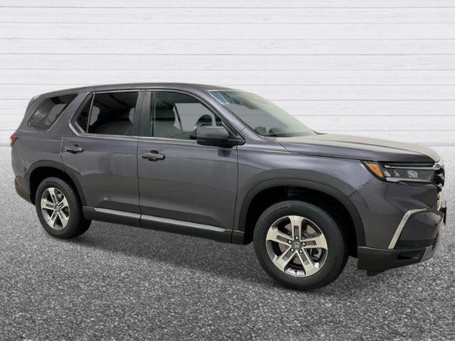new 2025 Honda Pilot car, priced at $47,050
