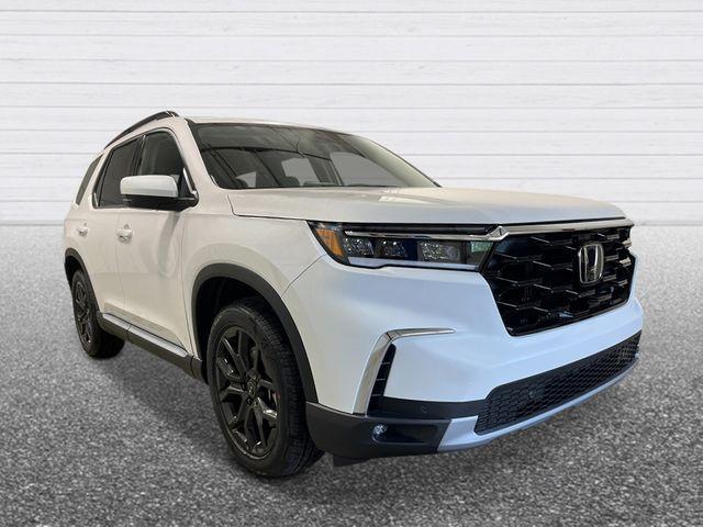 new 2025 Honda Pilot car, priced at $53,405