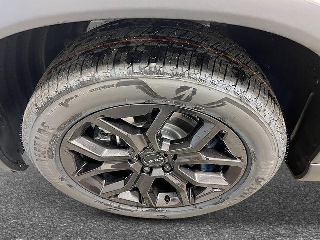 new 2025 Honda Pilot car, priced at $53,405